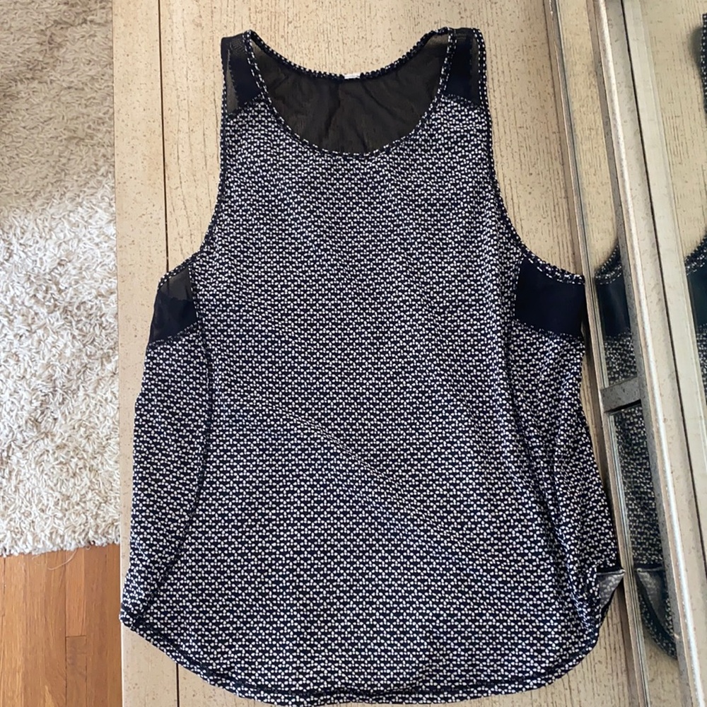 Lululemon Sculpt tank